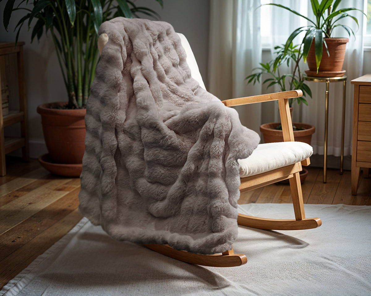 Primaviera Deluxe Pom Faux Fur Throw | Taupe/Rose