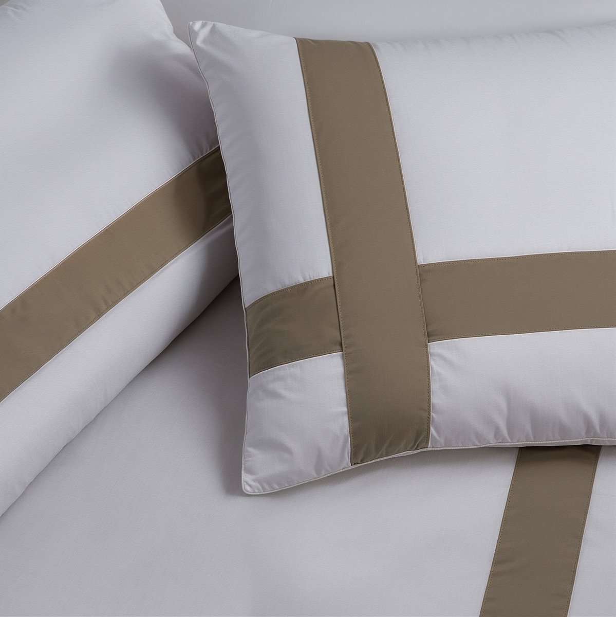 100% Cotton Duvet Cover Set Alberto | Taupe | Single - 140cm (W) x 220cm (L) - The Bedding & Blankets Store