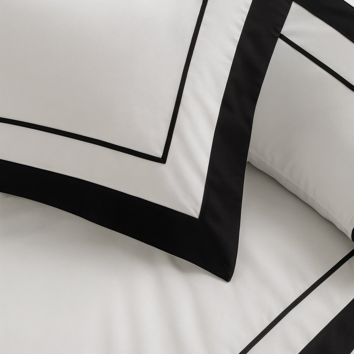 100% Cotton Duvet Cover Set Gallardo | White | Single - 140cm (W) x 220cm (L) - The Bedding & Blankets Store