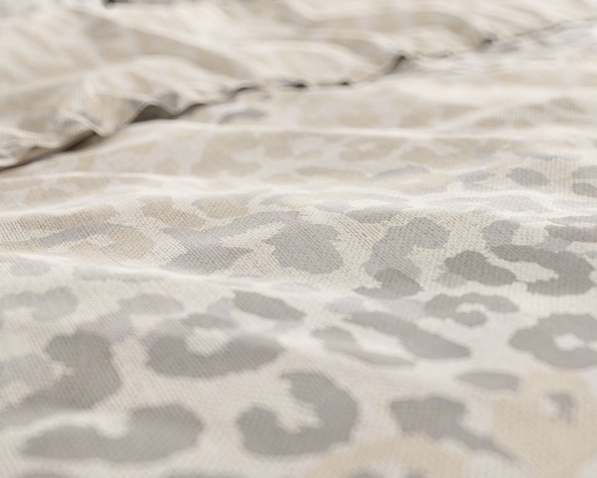 100% Cotton Sateen Duvet Cover Set Rosa | White | Single - 140cm (W) x 220cm (L) - The Bedding & Blankets Store