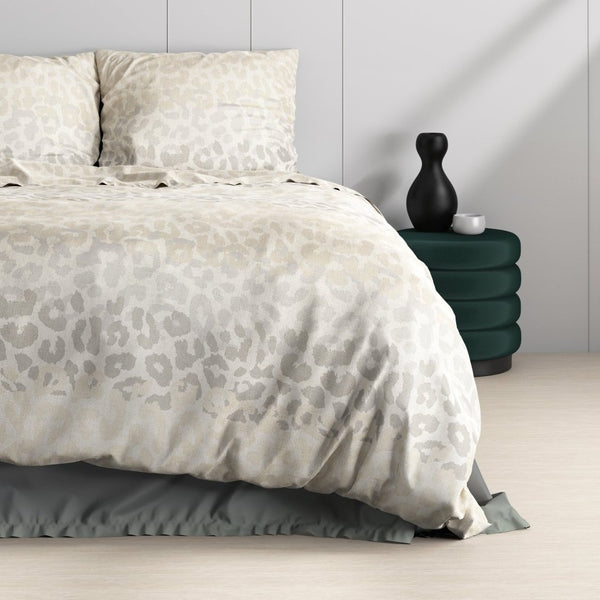 100% Cotton Sateen Duvet Cover Set Rosa | White | Single - 140cm (W) x 220cm (L) - The Bedding & Blankets Store