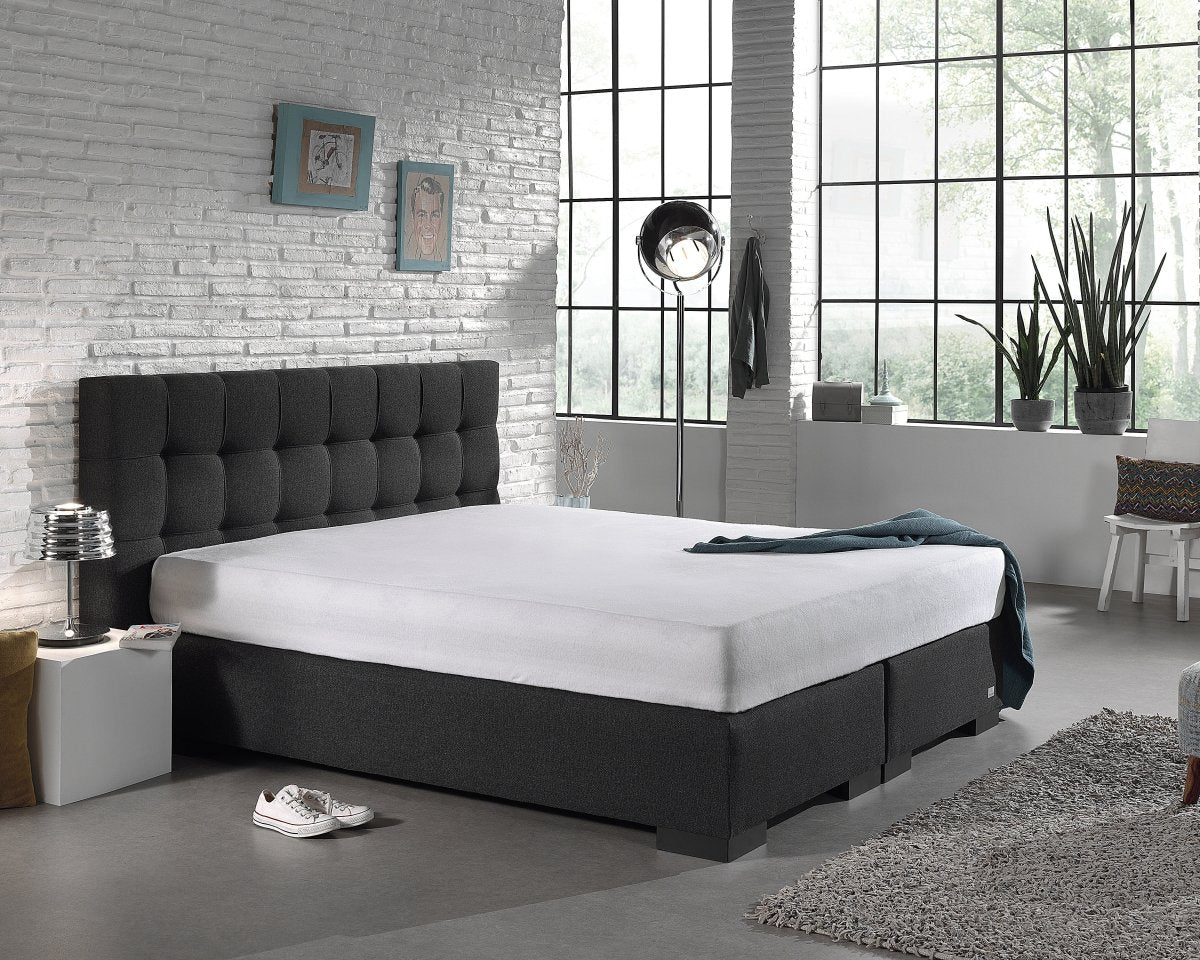 Fitted Mattress Protector Sheet | White | Super King 190/200cm (W) x 220/230cm (L) x 30cm (D) - The Bedding & Blankets Store