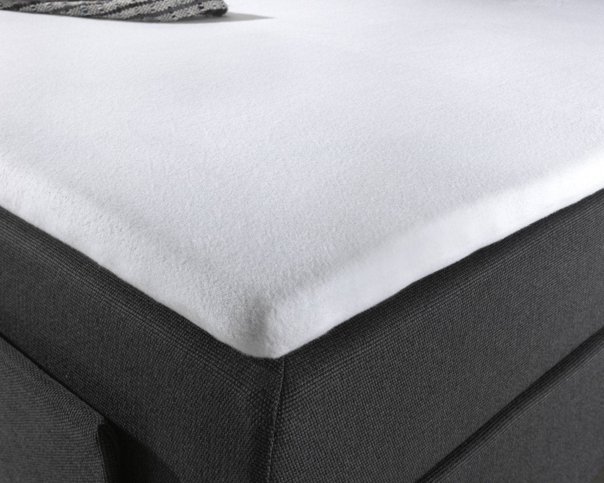Polycotton Split - Top Fitted Mattress Protector Sheet | White | Super King 200cm (W) x 200/220cm (L) x 15cm (D) - The Bedding & Blankets Store