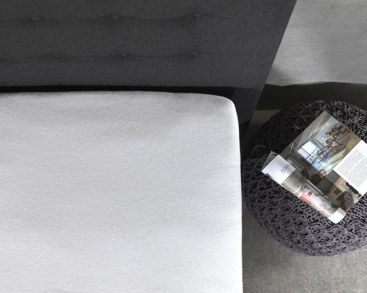 Polycotton Split - Top Fitted Mattress Protector Sheet | White | Super King 200cm (W) x 200/220cm (L) x 15cm (D) - The Bedding & Blankets Store