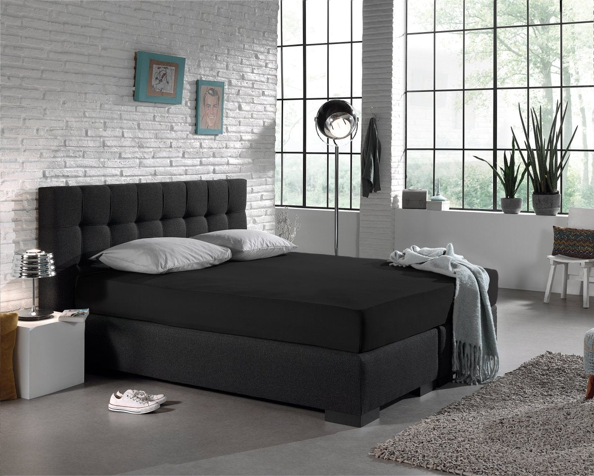 Single Jersey 135 GSM Soft Cotton Fitted Sheet | Black | Single 80/100 x 200cm (L) x 30cm (D) - The Bedding & Blankets Store