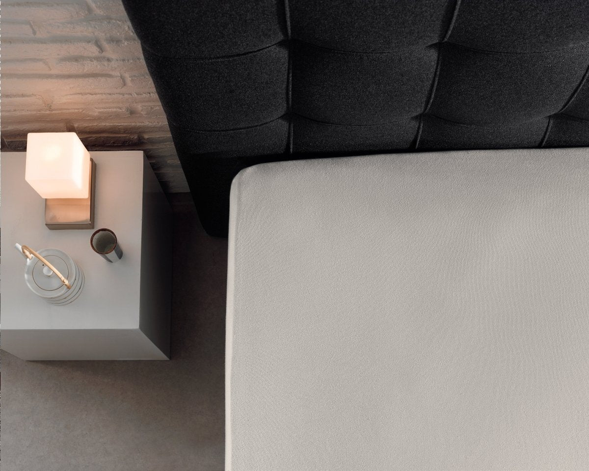 Single Jersey 135 GSM Soft Cotton Fitted Sheet | Cream | Single 80/100 x 200cm (L) x 30cm (D) - The Bedding & Blankets Store