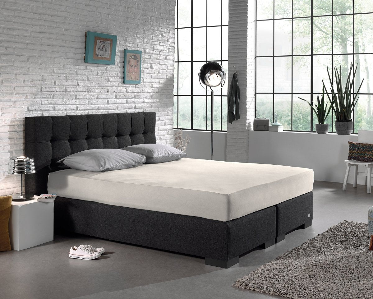 Single Jersey 135 GSM Soft Cotton Fitted Sheet | Cream | Single 80/100 x 200cm (L) x 30cm (D) - The Bedding & Blankets Store
