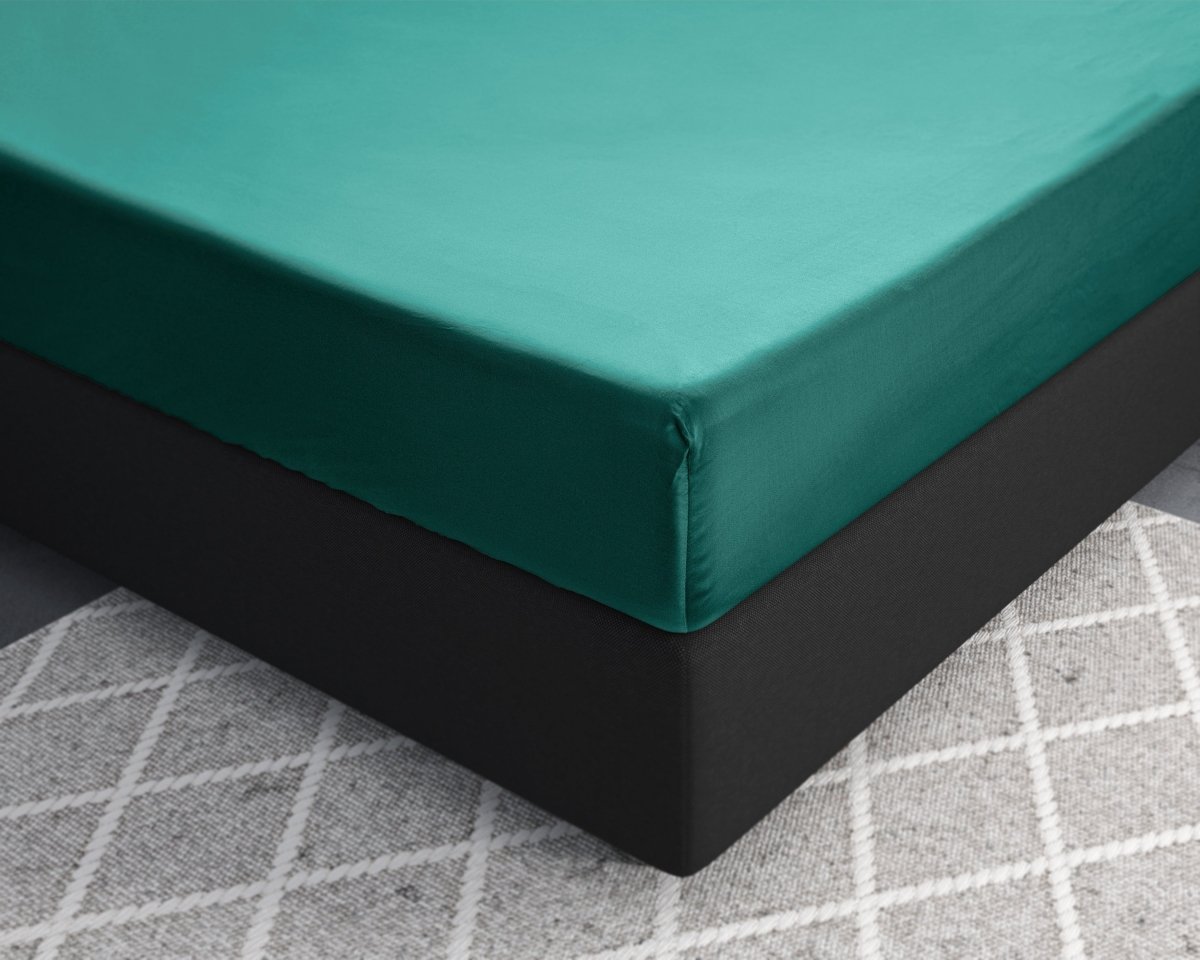 100% Cotton Satin Fitted Sheet | Dark Green | Single Narrow (EU) 70 x 200cm (L) x 30cm (D) - The Bedding & Blankets Store