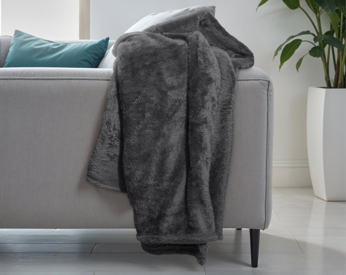 Teddy Fleece Throw | Anthracite Grey | 150cm x 200cm - The Bedding & Blankets Store