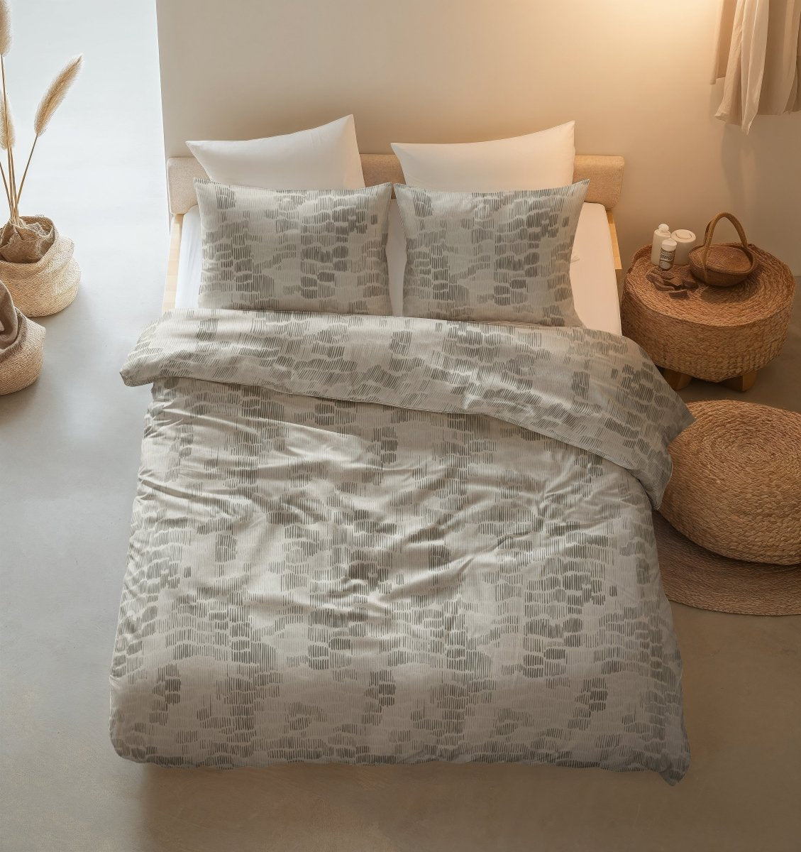 100% Cotton Duvet Cover Set Drift | Green | King Long - 240cm (W) x 220cm (L) - The Bedding & Blankets Store