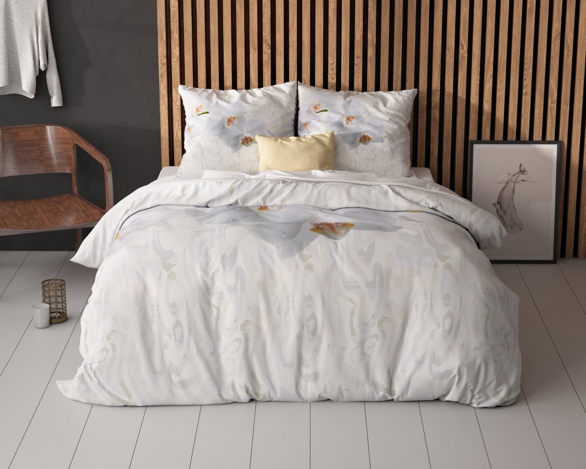 100% Microfibre Duvet Cover Set Orchid | White | Single - 140cm (W) x 220cm (L) - The Bedding & Blankets Store