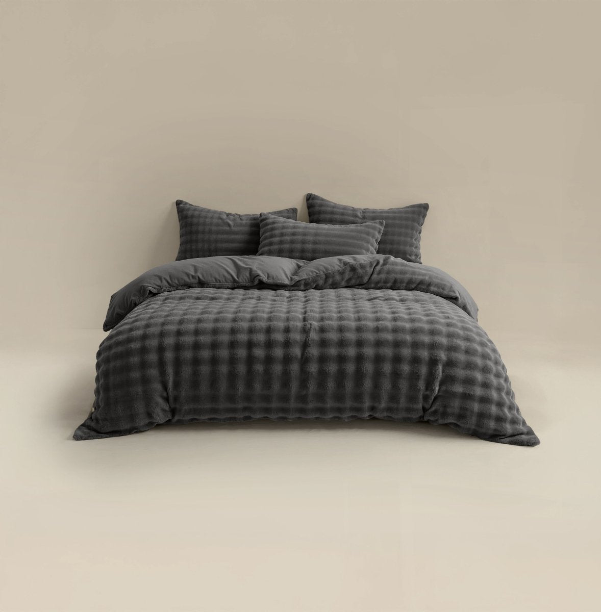 100% Polyester Flannel Pom Pom Duvet Cover Set Pom Pom | Grey Anthracite | Single - 140cm (W) x 220cm (L) - The Bedding & Blankets Store