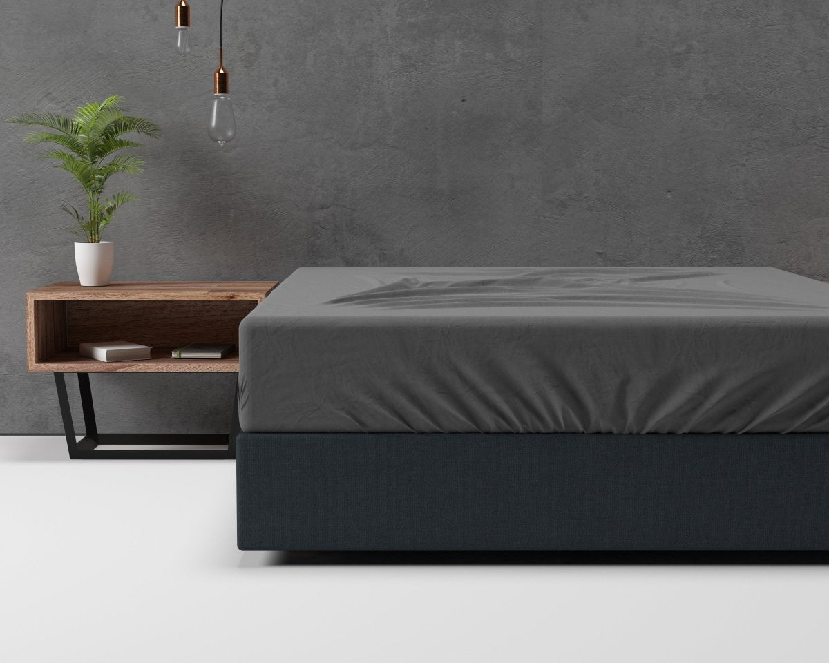 Classic Flannel Fitted Sheet | Anthracite Grey | Single 90 x 200cm (L) x cm (D) - The Bedding & Blankets Store