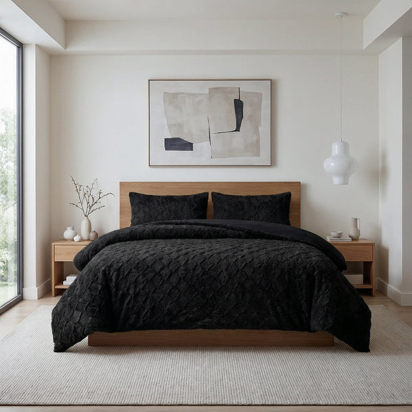 Faux Fur Duvet Cover Set Syon | Black | King Long - 240cm (W) x 220cm (L) - The Bedding & Blankets Store