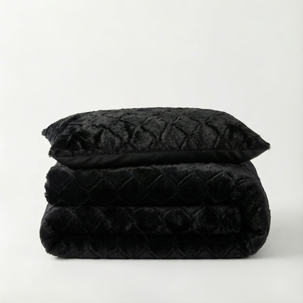 Faux Fur Duvet Cover Set Syon | Black | King Long - 240cm (W) x 220cm (L) - The Bedding & Blankets Store