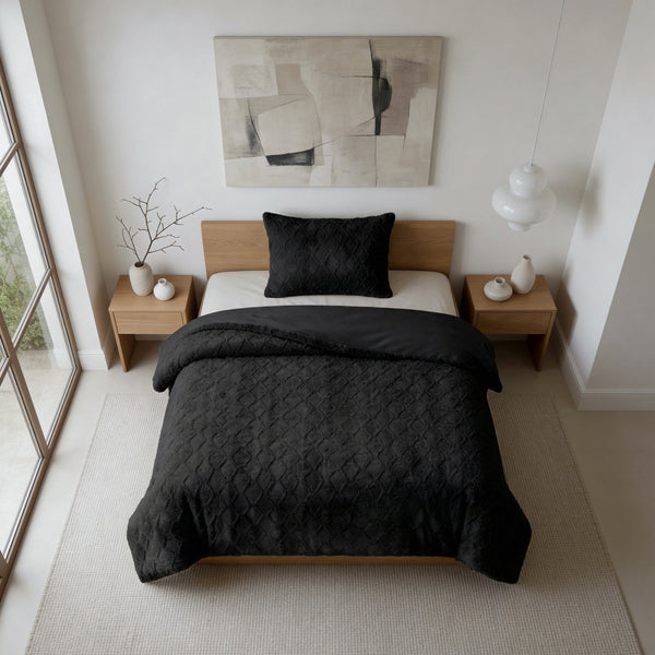 Faux Fur Duvet Cover Set Syon | Black | King Long - 240cm (W) x 220cm (L) - The Bedding & Blankets Store