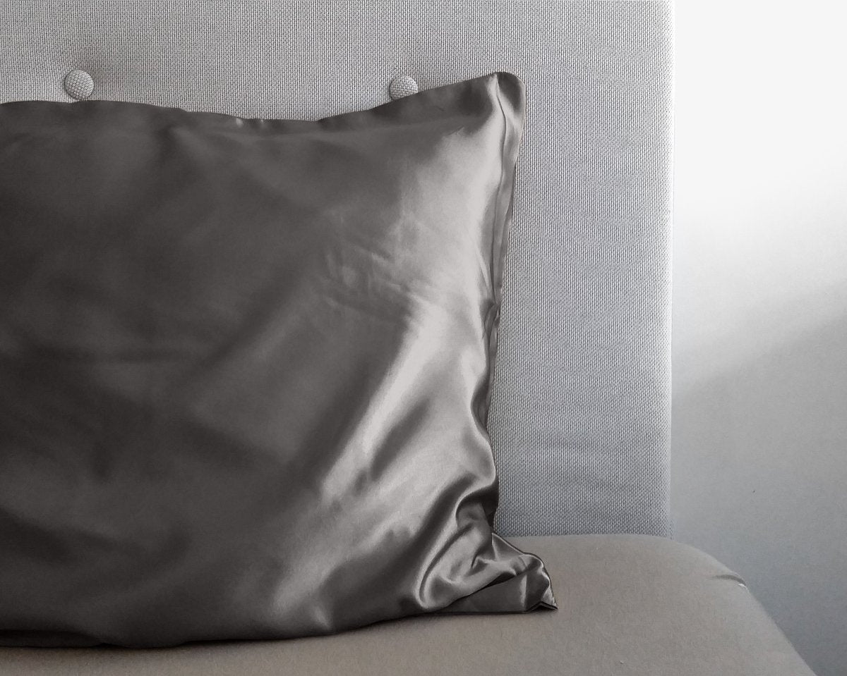 Luxury Satin Microfibre Beauty Skin Care Pillowcase | Anthracite | 60cm x 70cm - The Bedding & Blankets Store