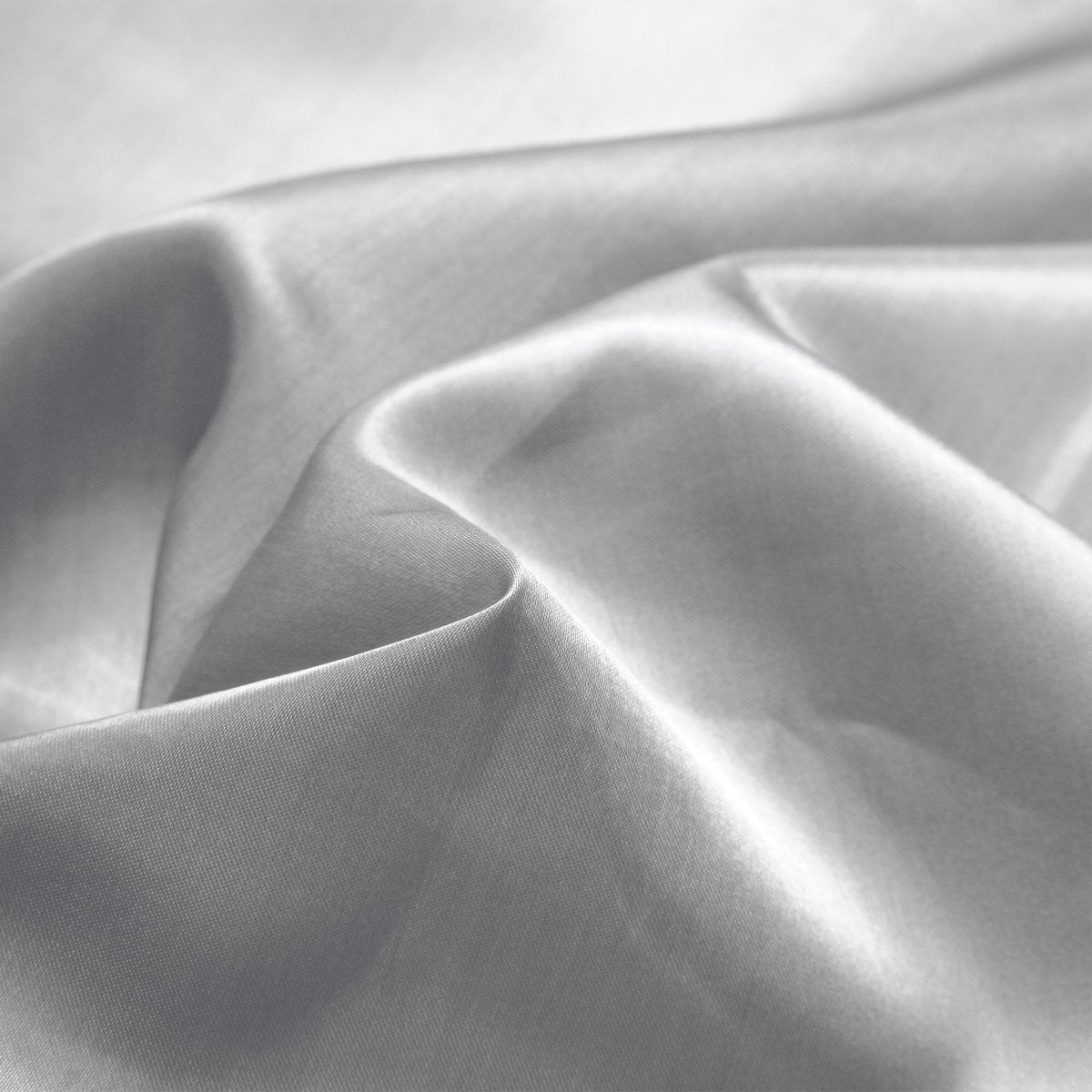 Luxury Satin Microfibre Duvet Cover Set Beauty Skin Care | Silver | Single - 140cm (W) x 220cm (L) - The Bedding & Blankets Store