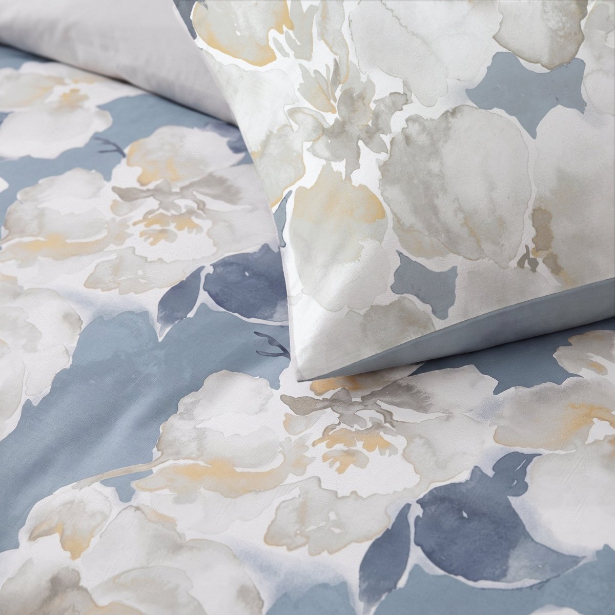 Microfibre Coverless Duvet Stephanie | Blue | Single - 140cm (W) x 200cm (L) - The Bedding & Blankets Store