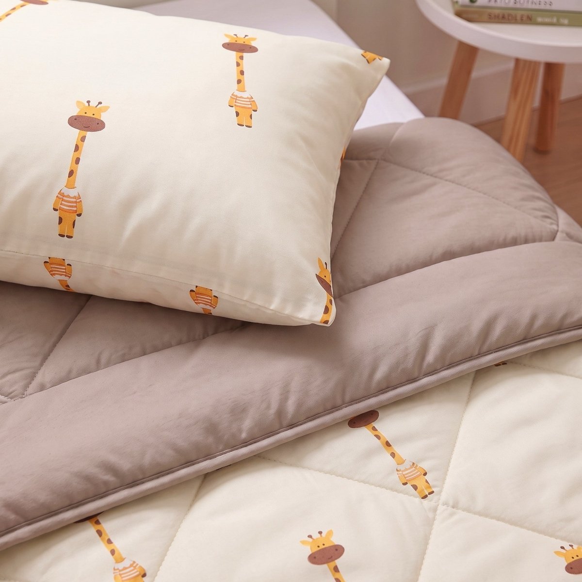 Microfibre Kids Coverless Duvet Giraffe | Beige | Single - 140cm (W) x 200cm (L) - The Bedding & Blankets Store