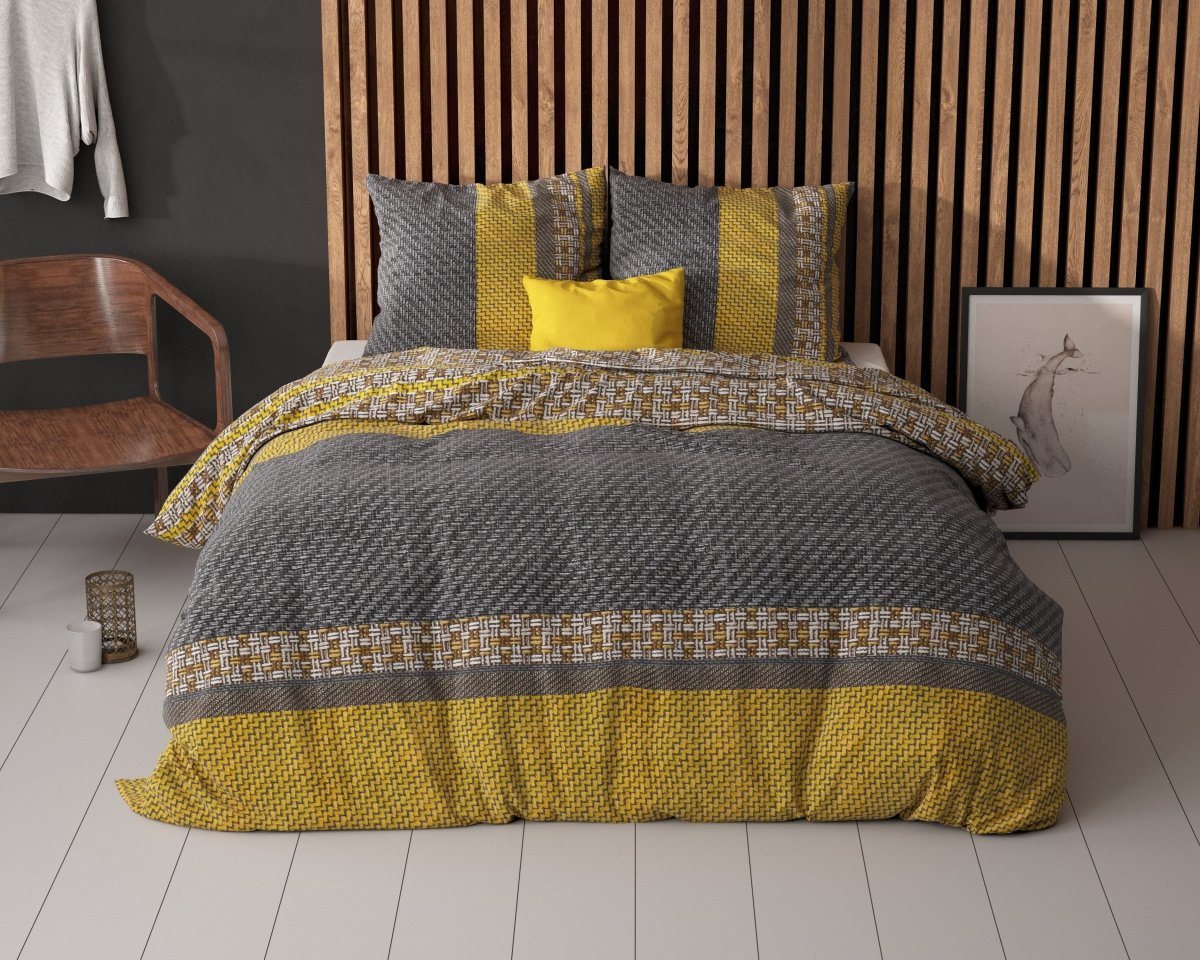 Polycotton Duvet Cover Set Altor | Gold | Single - 140cm (W) x 220cm (L) - The Bedding & Blankets Store