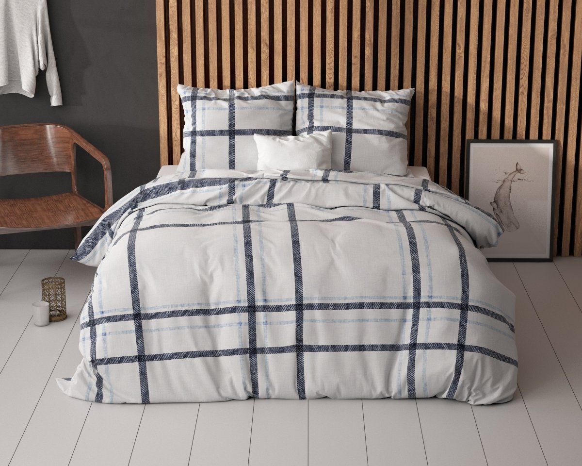Polycotton Duvet Cover Set Simply Amazing | White | King Long - 240cm (W) x 220cm (L) - The Bedding & Blankets Store