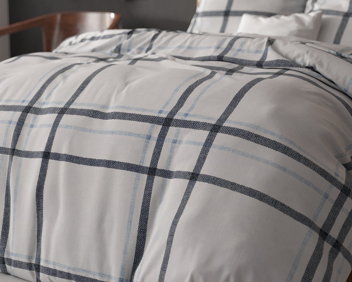 Polycotton Duvet Cover Set Simply Amazing | White | King Long - 240cm (W) x 220cm (L) - The Bedding & Blankets Store