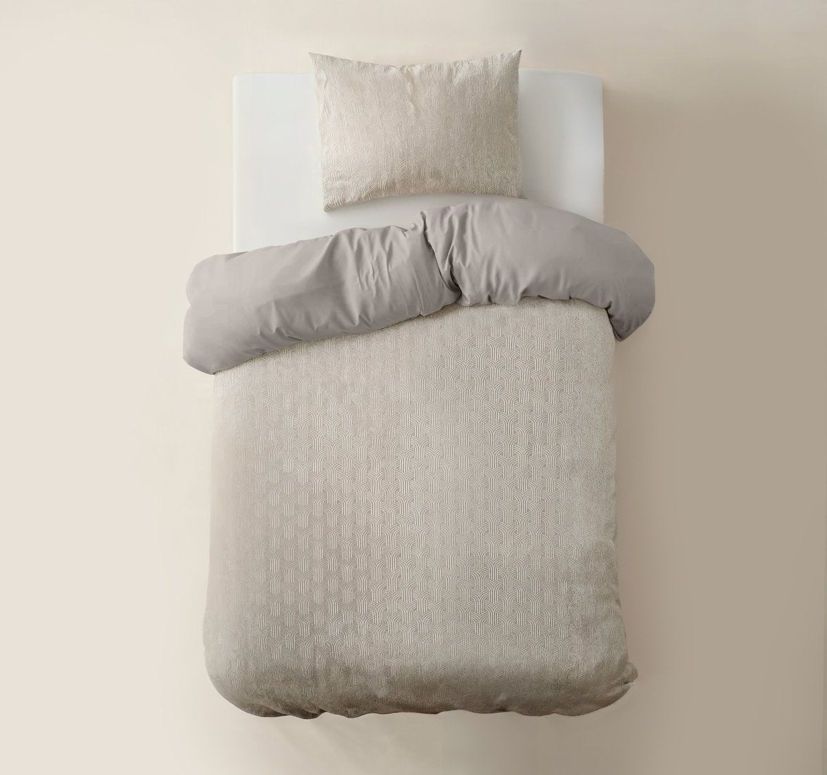 Polyester Duvet Cover Set Flanel Art | Beige | Double - 200cm (W) x 220cm (L) - The Bedding & Blankets Store