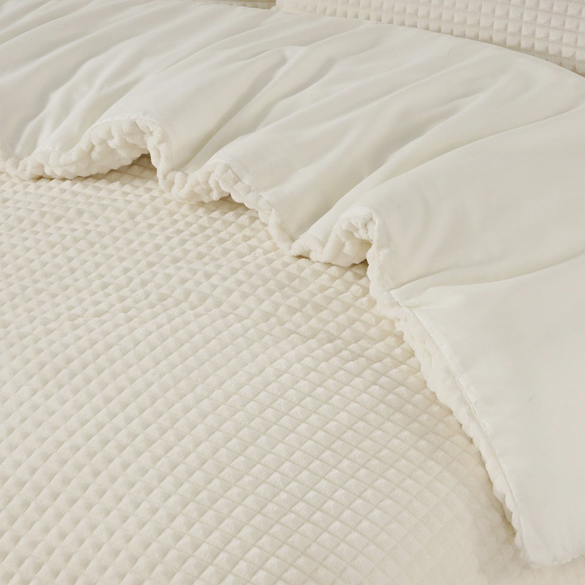 Teddy Fleece Duvet Cover Set Check | Beige | Single - 140cm (W) x 220cm (L) - The Bedding & Blankets Store