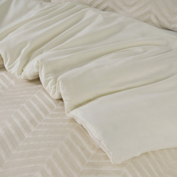 Teddy Fleece Duvet Cover Set Chevron | Cream | Single - 140cm (W) x 220cm (L) - The Bedding & Blankets Store