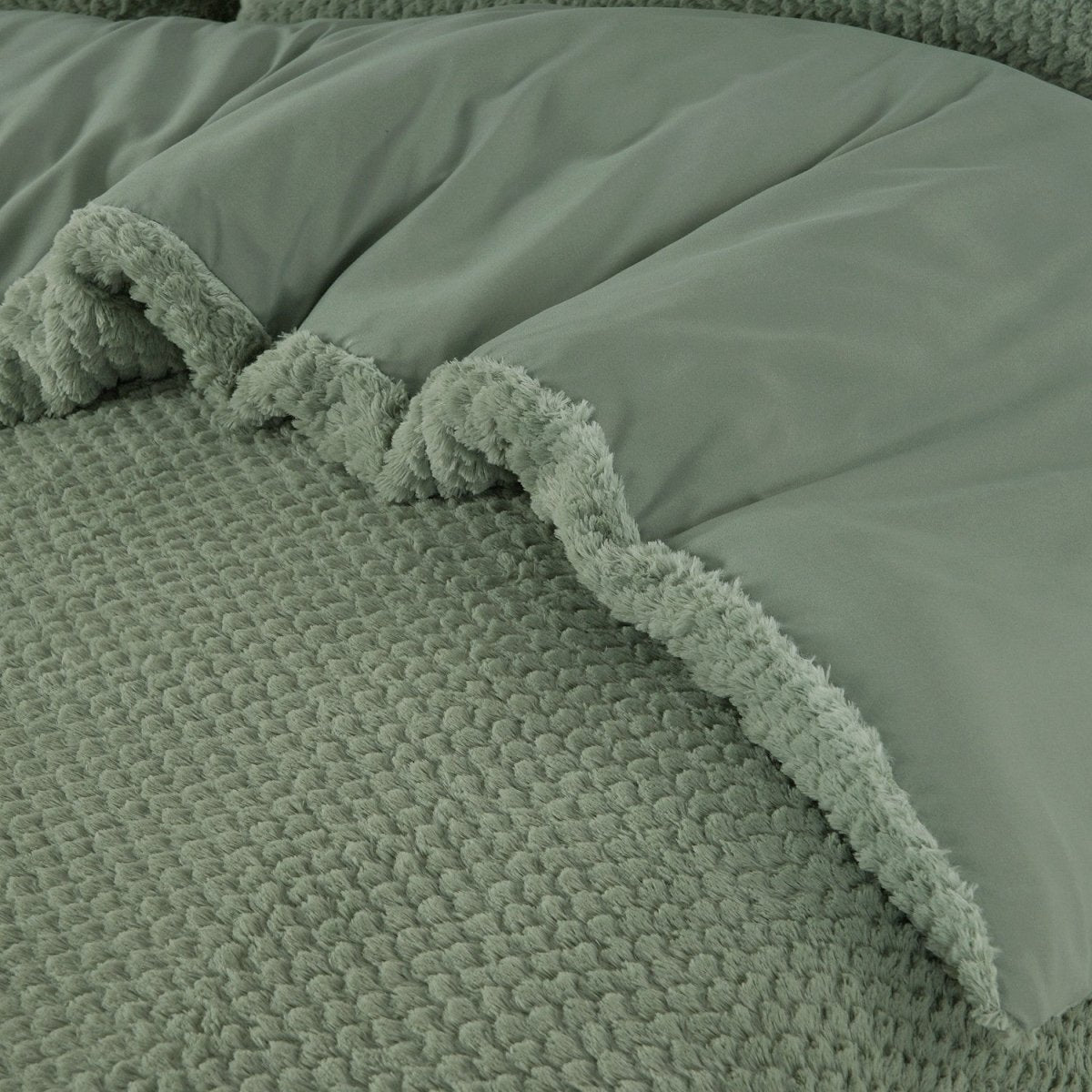 Teddy Fleece Duvet Cover Set Fur | Green | Single - 140cm (W) x 220cm (L) - The Bedding & Blankets Store