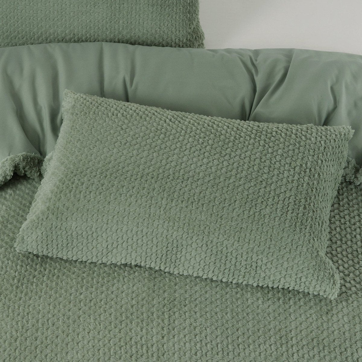 Teddy Fleece Duvet Cover Set Fur | Green | Single - 140cm (W) x 220cm (L) - The Bedding & Blankets Store