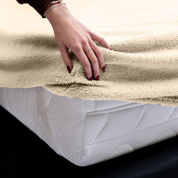 Teddy Fleece Fitted Sheet | Taupe | Single 90 x 200cm (L) x 30cm (D) - The Bedding & Blankets Store