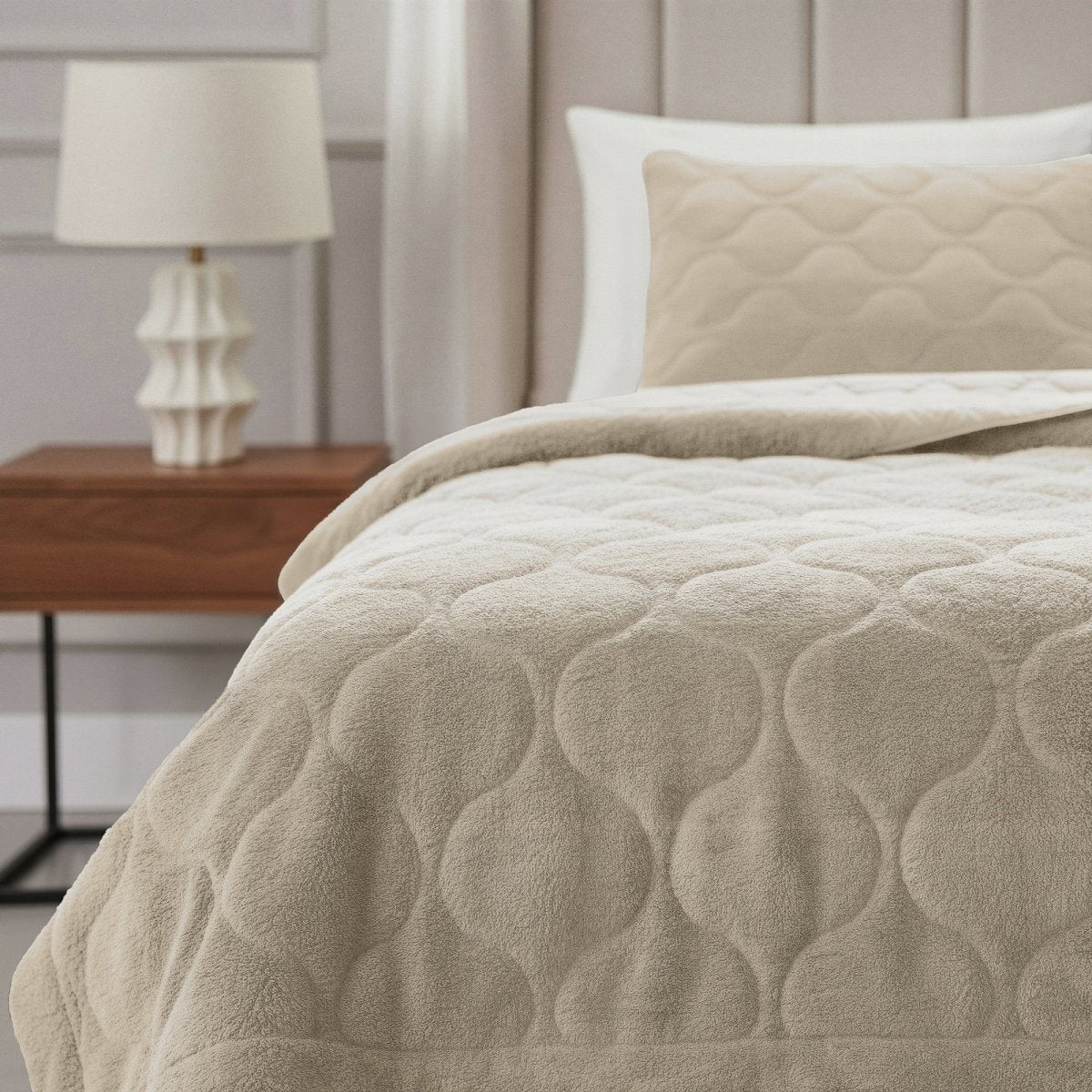Teddy Fleece Lazy Duvet Teddy | Beige | King - 240cm (W) x 200cm (L) - The Bedding & Blankets Store