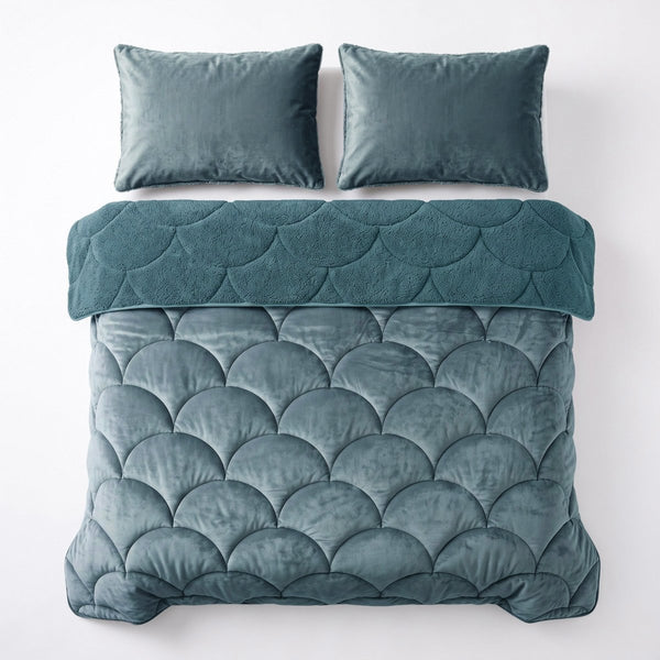 Teddy & Velvet Coverless Duvet | Green | Single - 140cm (W) x 200cm (L) - The Bedding & Blankets Store