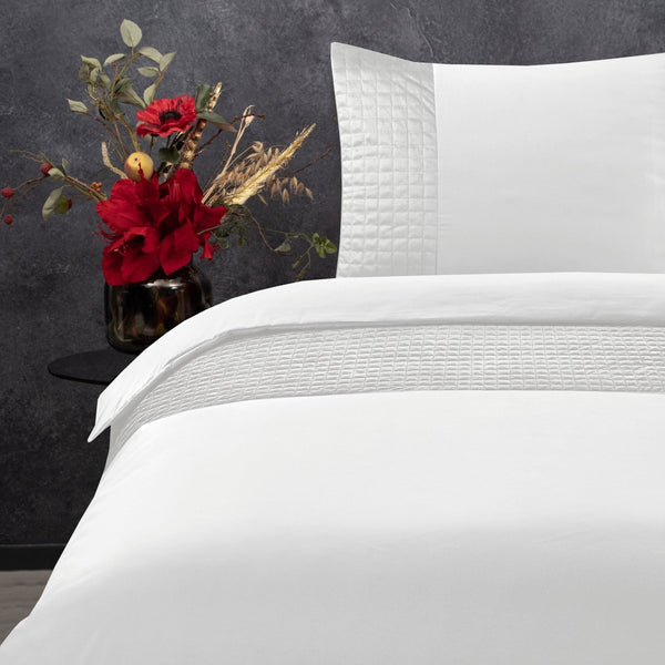 Velvet Duvet Cover Set Band | White | Single - 140cm (W) x 220cm (L) - The Bedding & Blankets Store