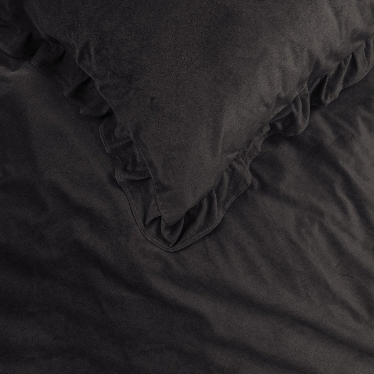 Velvet Duvet Cover Set Ruffles | Black | Double - 200cm (W) x 220cm (L) - The Bedding & Blankets Store