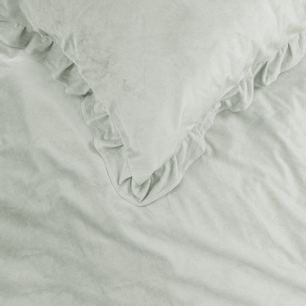 Velvet Duvet Cover Set Ruffles | White | Double - 200cm (W) x 220cm (L) - The Bedding & Blankets Store