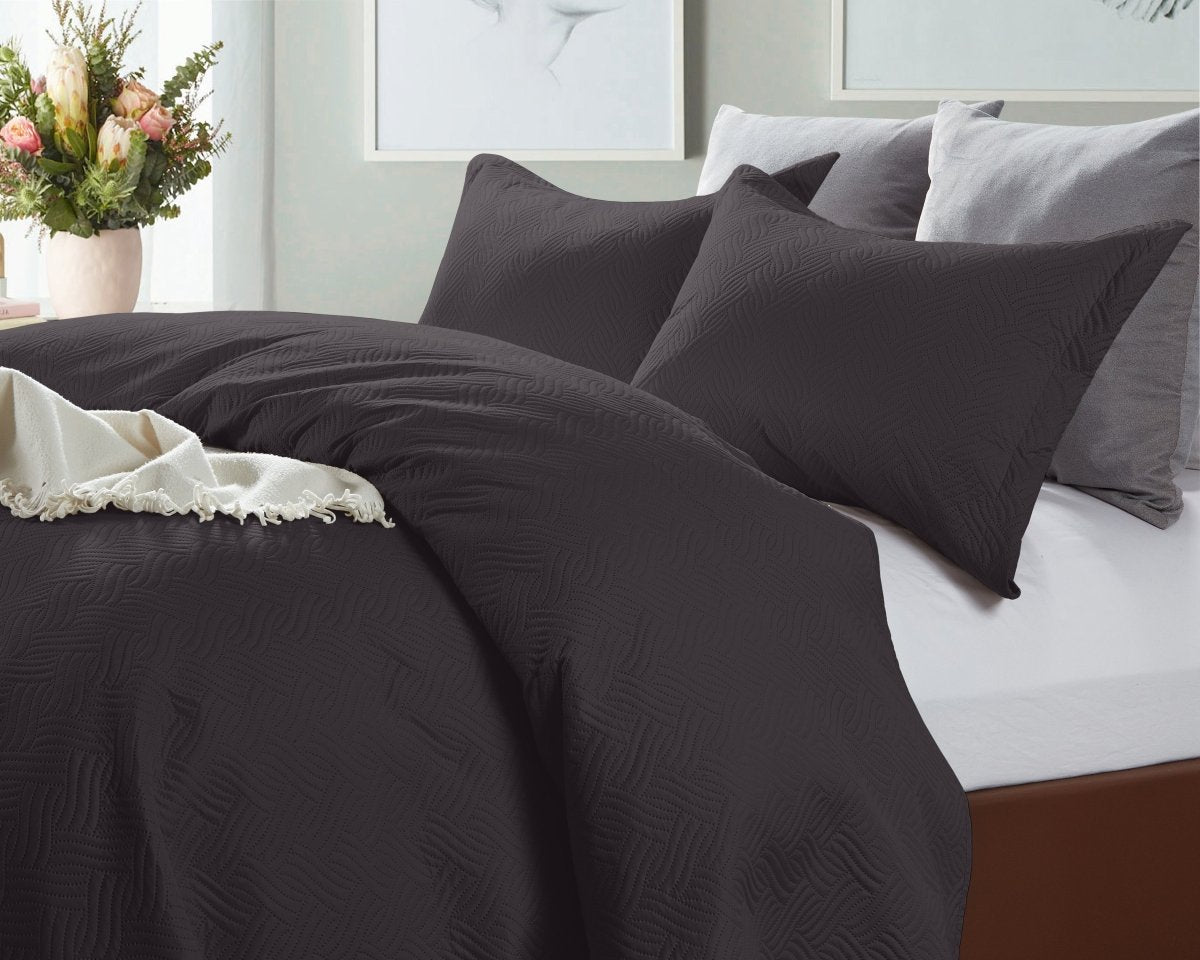 Wave Soft & Elegant Bedspread | Anthracite Grey | 260cm (W) x 250cm (L) - The Bedding & Blankets Store