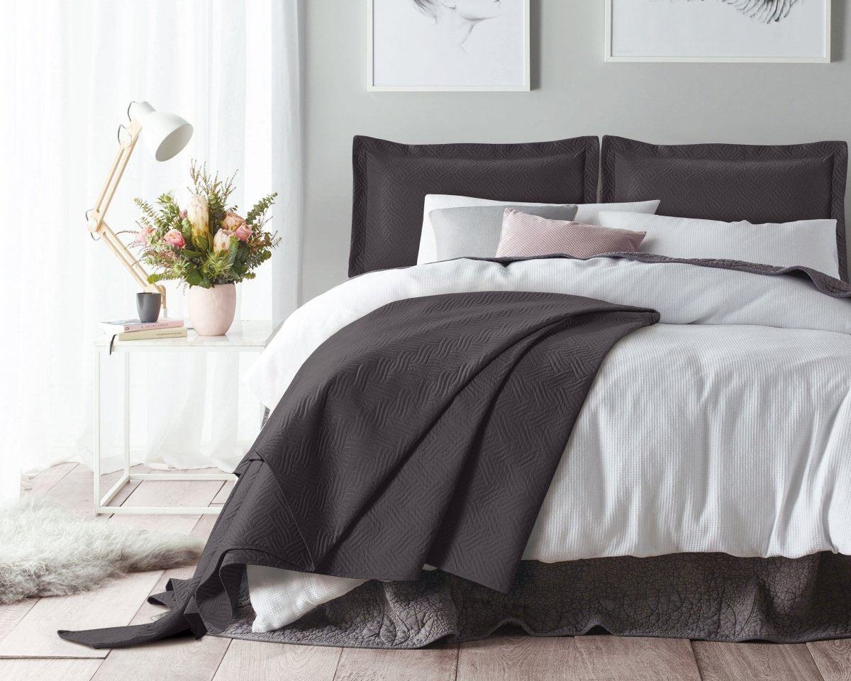 Wave Soft & Elegant Bedspread | Anthracite Grey | 260cm (W) x 250cm (L) - The Bedding & Blankets Store
