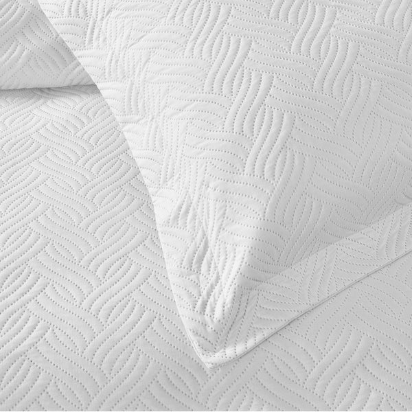 Wave Soft & Elegant Bedspread | White | 260cm (W) x 250cm (L) - The Bedding & Blankets Store