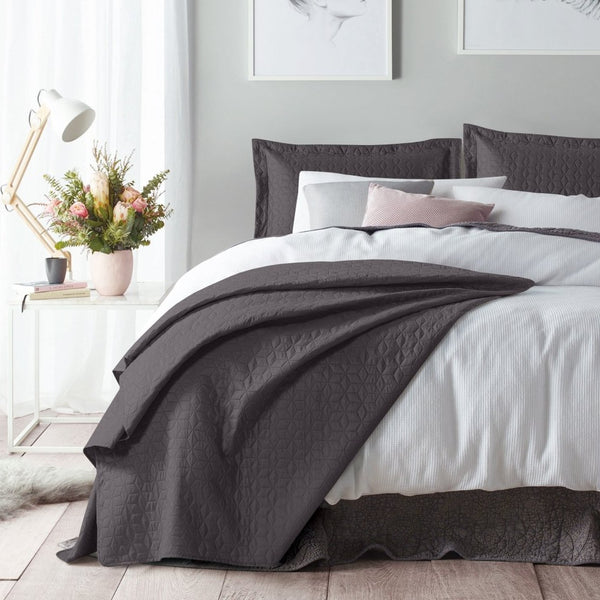 Wayfair Bedspread | Anthracite | 260 x 250cm - The Bedding & Blankets Store